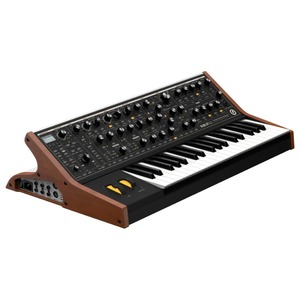 Аналоговый синтезатор Moog Sub 37