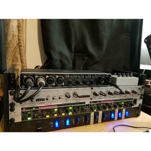 Внешняя звуковая карта с USB Behringer UMC404HD