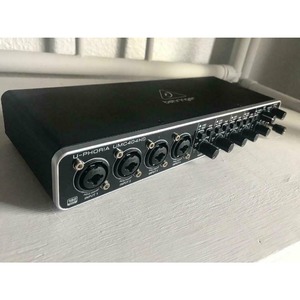 Внешняя звуковая карта с USB Behringer UMC404HD