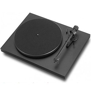 Проигрыватель винила Pro-Ject Debut III Black