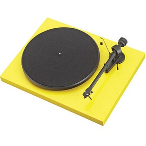 Проигрыватель винила Pro-Ject Debut III Yellow