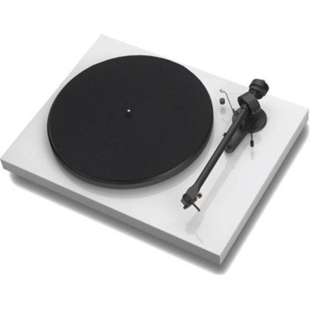 Проигрыватель винила Pro-Ject Debut III White