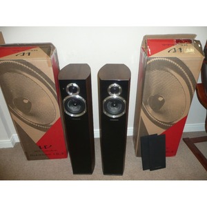Напольная акустика Wharfedale Diamond 10.3 Black