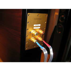 Напольная акустика Usher CP-777 II Walnut