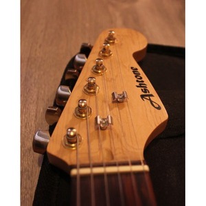 Электрогитара Ashtone ST-200 YW