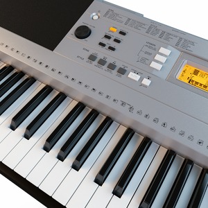 Цифровой синтезатор Yamaha PSR-E353