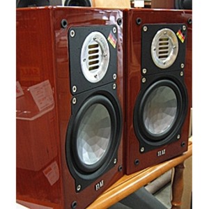 Полочная акустика Elac BS 243 Limited Edition High Gloss Cherry