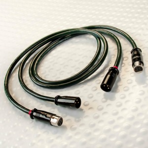 Кабель аудио 2xXLR - 2xXLR DH Labs Air Matrix Innerconnect XLR 2.0m
