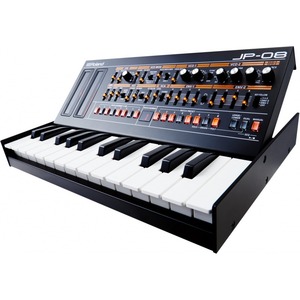 Аналоговый синтезатор Roland JP-08