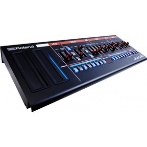 Аналоговый синтезатор Roland JU-06