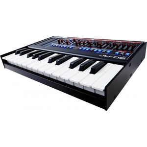 Аналоговый синтезатор Roland JU-06