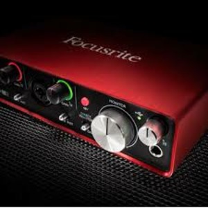 Внешняя звуковая карта с USB FOCUSRITE Scarlett 2i2 2nd Gen USB