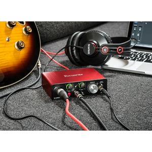 Внешняя звуковая карта с USB FOCUSRITE Scarlett Solo 2nd Gen USB