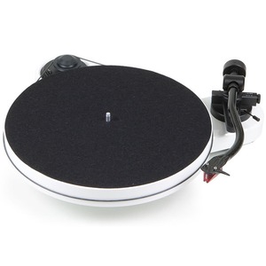 Проигрыватель винила Pro-Ject RPM 1 Carbon White