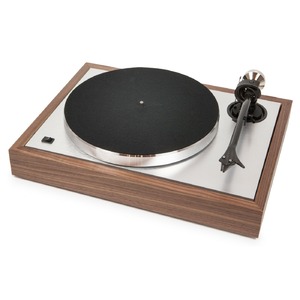 Проигрыватель винила Pro-Ject The Classic Walnut