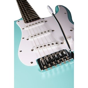 Электроакустическая гитара Fender Squier Bullet Strat Tremolo RW daphne blue