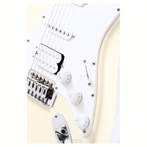 Электроакустическая гитара Fender Squier Bullet Strat Tremolo RW arctic white
