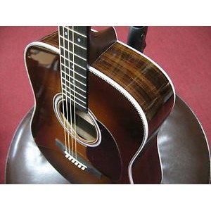 Акустическая гитара Martin HD28 Ambertone