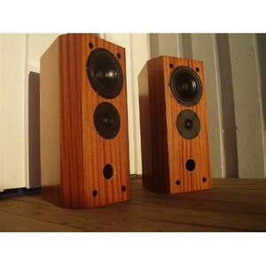 Полочная акустика Montana Mini Monitor Cherry