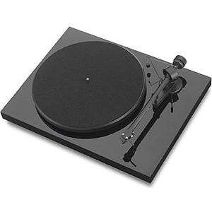 Проигрыватель винила Pro-Ject Debut III Phono Piano