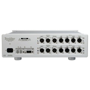 Усилитель предварительный Boulder 810 Line Preamplifier
