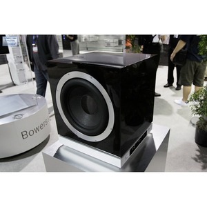 Сабвуфер закрытого типа B&W DB1 Gloss Black
