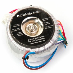 Интегральный усилитель Cambridge Audio Azur 651A Black