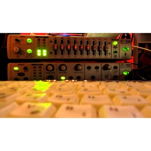 Эквалайзер Behringer FBQ 800 MINIFBQ