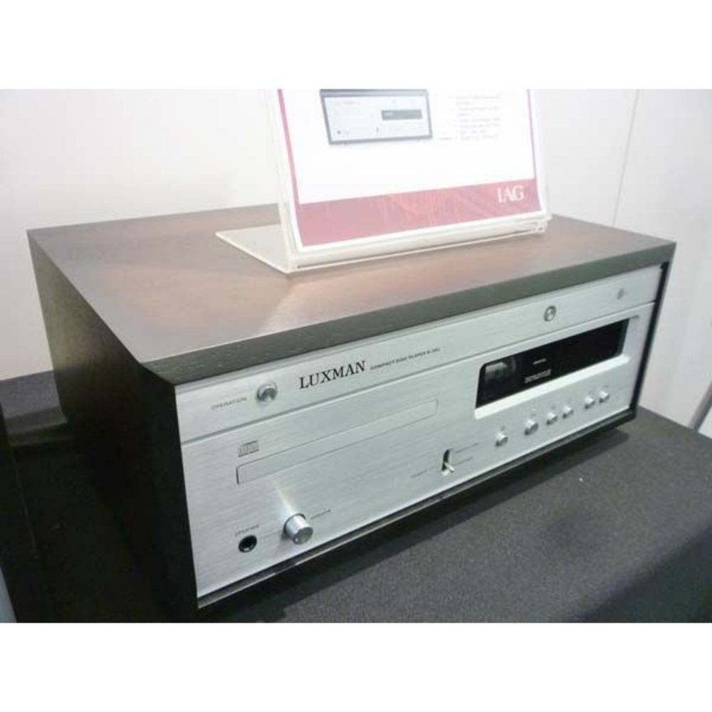 CD проигрыватель Luxman D-30u