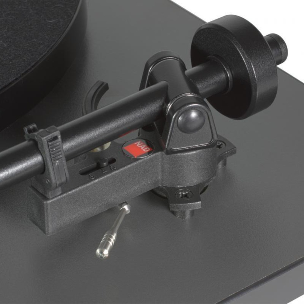 Проигрыватель винила NAD C556