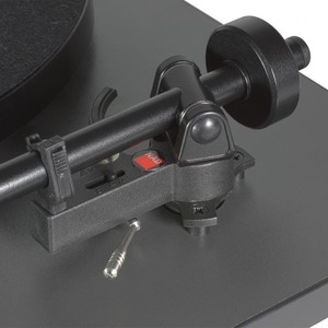 Проигрыватель винила NAD C556