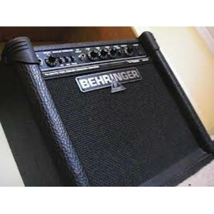 Гитарный комбо Behringer GM 108 V-TONE