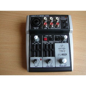 Аналоговый микшер Behringer XENYX 302USB