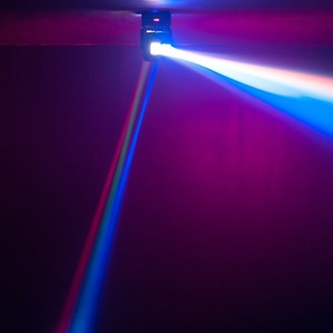 Прожектор полного движения LED American DJ XS 600