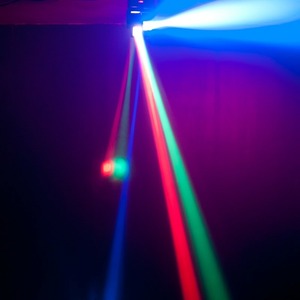 Прожектор полного движения LED American DJ XS 600