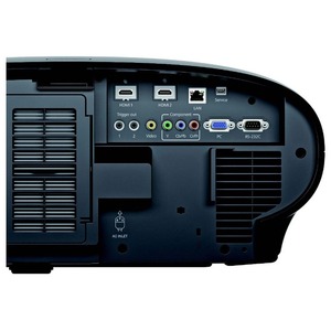 Мультимедиа-проекторы Epson EH-LS10500