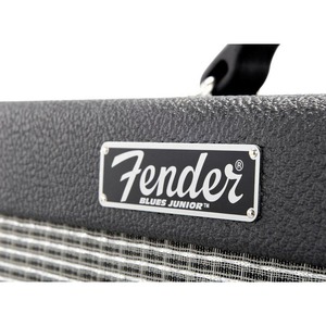 Гитарный комбо Fender PRO JUNIOR III 