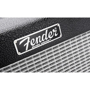 Гитарный комбо Fender PRO JUNIOR III 