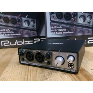 Внешняя звуковая карта с USB Roland Rubix22