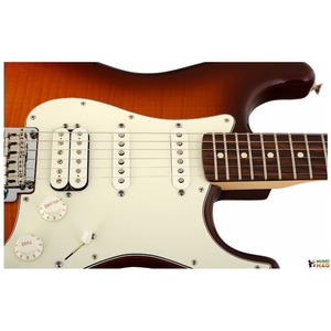Электрогитара Fender DELUXE STRAT HSS MN TBS
