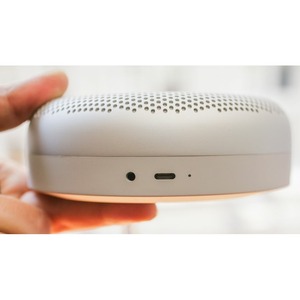 Портативная акустика Bang & Olufsen BeoPlay A1 natural