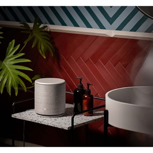 Портативная акустика Bang & Olufsen Beoplay M5 natural