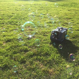 Генератор мыльных пузырей American DJ Bubbletron GO