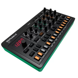 Аналоговый синтезатор Roland S-1