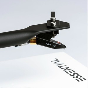 Проигрыватель винила Pro-Ject Essential III Piano Black Ortofon OM-10