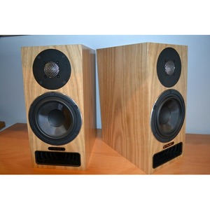 Полочная акустика PMC Twenty5 21 Oak