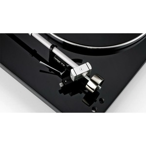Проигрыватель винила Thorens TD206 highgloss black