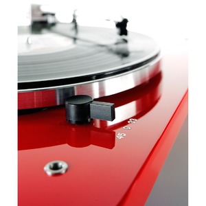 Проигрыватель винила Thorens TD206 highgloss red