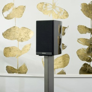 Полочная акустика Monitor Audio Gold Series 50 Piano Black