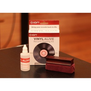 Щетка для чистки пластинок ION Audio VINYL ALIVE Record Cleaning Kit